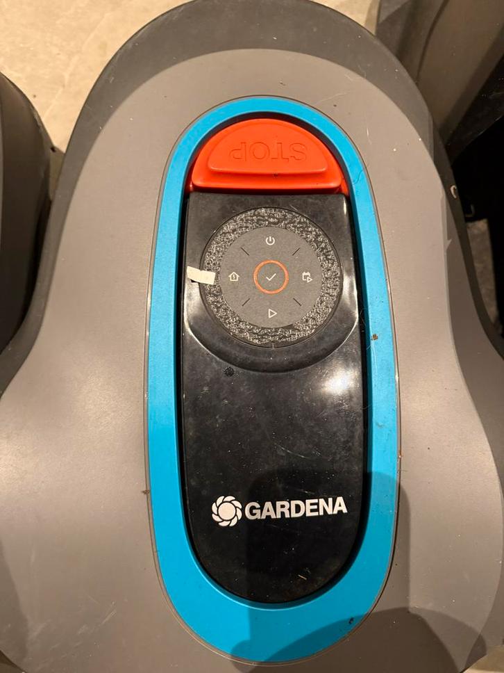 2 Gardena Robotmaaiers - Sileno & Sileno City, Tuin en Terras, Robotmaaiers, Gebruikt, 20 tot 25 cm, Met regensensor, Ophalen of Verzenden