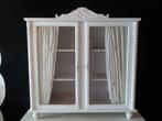 Kast met kuif uniek model gerestyled met witte krijtverf, Antiek en Kunst, Curiosa en Brocante, Ophalen