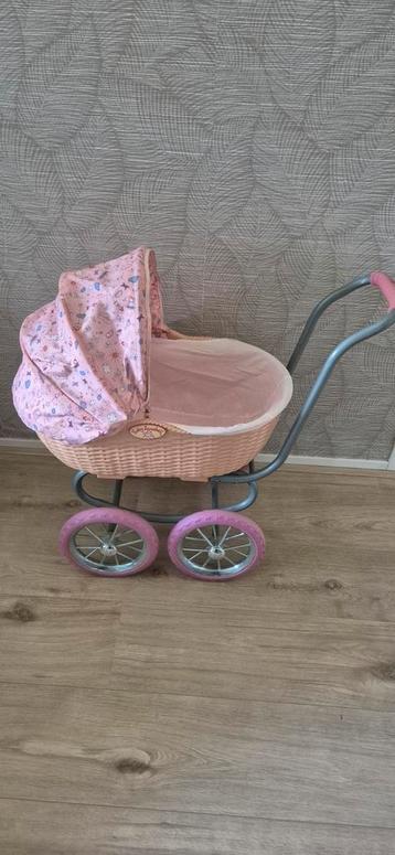 Poppenwagen van baby annabel vintage stijl. beschikbaar voor biedingen