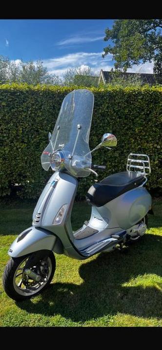 Vespa primavera S 4T - geel kenteken - kleur grigio matt beschikbaar voor biedingen
