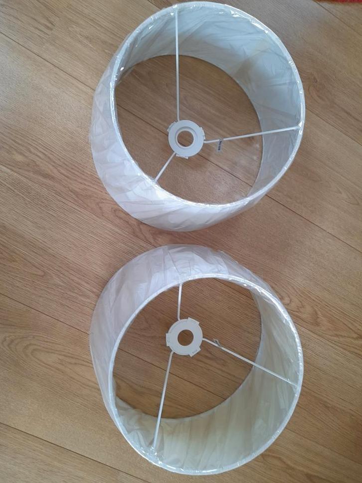 Xenos 2x lampenkap 26,5 cm gebroken wit, Huis en Inrichting, Lampen | Lampenkappen, Nieuw, 25 tot 50 cm, Rond, Wit, Ophalen