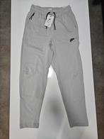 Nike Joggingbroek Grijs XS Nieuw, Ophalen of Verzenden, Nieuw, Maat 46 (S) of kleiner, Grijs