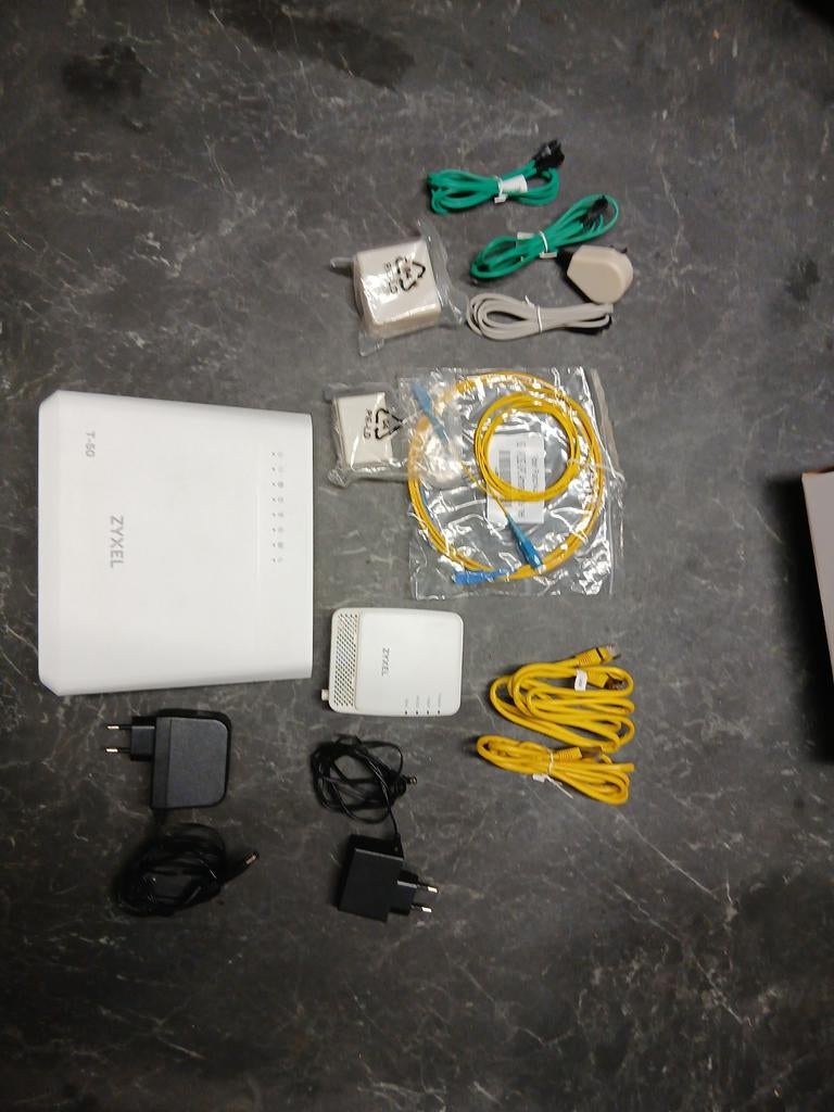 Glasvezelmodem en router, Ophalen, Gebruikt, Router met modem, ZyXxel