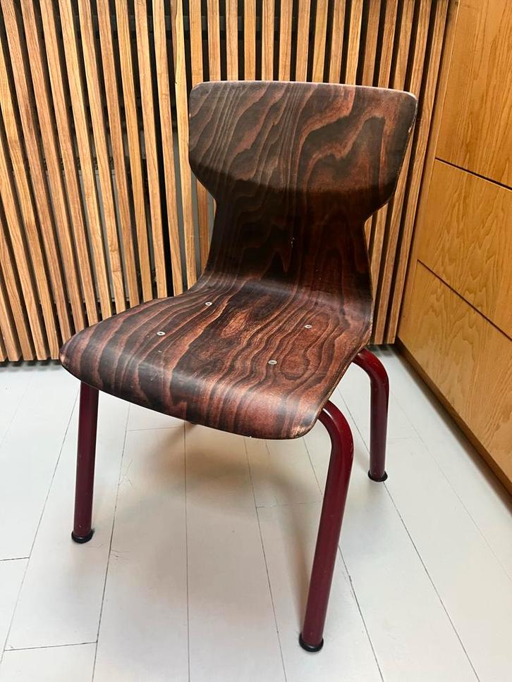Vintage Schoolstoeltje, Huis en Inrichting, Stoelen, Gebruikt, Eén, Hout, Bruin, Ophalen