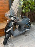 Zip piaggio t4 25, Fietsen en Brommers, Scooters | Piaggio, Zip, Ophalen of Verzenden, Zo goed als nieuw, Maximaal 25 km/u
