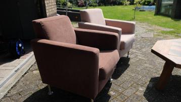 Zitstoelen woonkamer beschikbaar voor biedingen