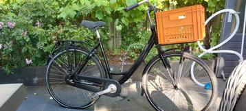 Zwarte meisjes fiets  beschikbaar voor biedingen