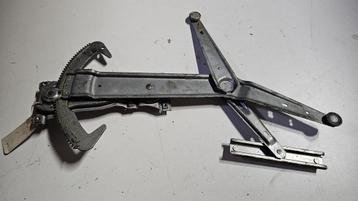 Raammechaniek hand rechtsvoor  BMW 3-serie E30 sedan touring beschikbaar voor biedingen