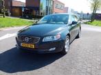Volvo V70 2.0 D4 Nordic+, Auto's, Voorwielaandrijving, Euro 6, Zilver of Grijs, Te koop