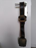 Koeienbel met leren hengsel, Antiek en Kunst, Ophalen of Verzenden