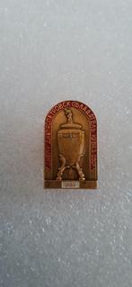 Speldje Dnepr Dnepropterovsk Cup Winner 1989 Rusland, Verzamelen, Speldjes, Pins en Buttons, Verzenden, Gebruikt, Sport, Speldje of Pin