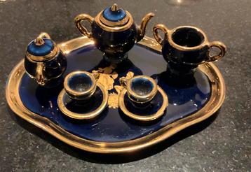 Vintage Limoges miniatuurpoppentheeset:porselein beschikbaar voor biedingen
