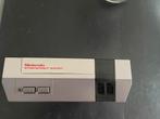 Nintendo spelcomputer NESE-001, Ophalen, 2 spelers, Eén computer, Zo goed als nieuw
