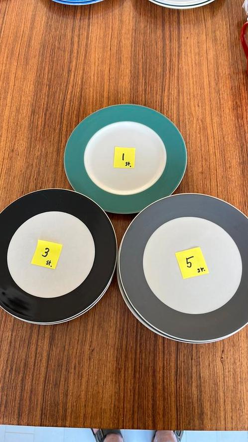 Ontbijtborden van HEMA, 5xgrijs,3x zwart,1x groen, 2x blauw, Huis en Inrichting, Keuken | Servies, Gebruikt, Bord(en), Overige stijlen