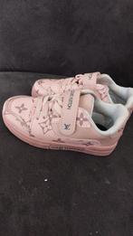 Leuke schoenen van Louis vuitton, Kinderen en Baby's, Ophalen of Verzenden, Zo goed als nieuw, Meisje, Schoentjes