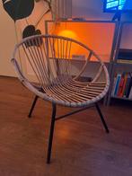 Leuk rotan stoeltje met laag zitvlak, Ophalen, Gebruikt, Rotan