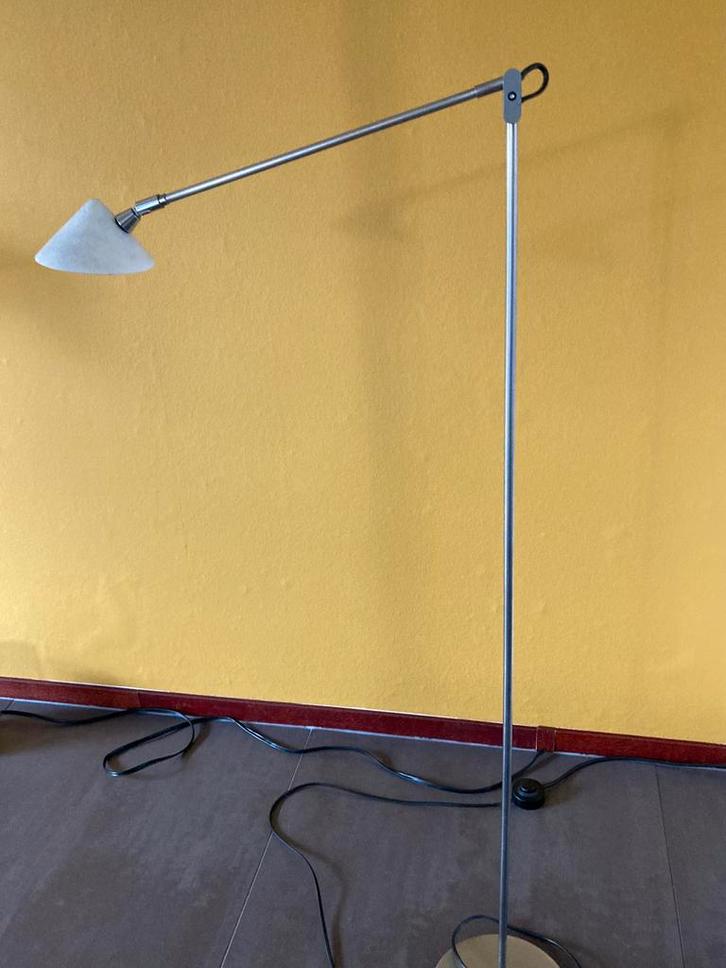 Vintage Pola Design Amstelveen - Vloerlamp 1980’s, Huis en Inrichting, Lampen | Vloerlampen, Gebruikt, 100 tot 150 cm, Glas, Metaal