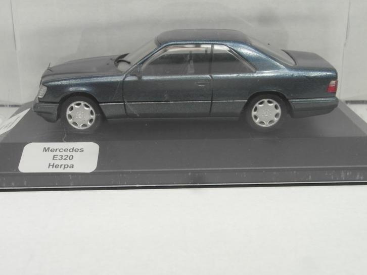 Mercedes E320 Coupe    Herpa  1:18, Hobby en Vrije tijd, Modelauto's | 1:43, Gebruikt, Auto, Overige merken, Ophalen of Verzenden