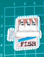 Sardientjesblik strijkembleem NIEUW Grootte 3 cm x 3,5 cm, Hobby en Vrije tijd, Nieuw, T, Ophalen of Verzenden, H