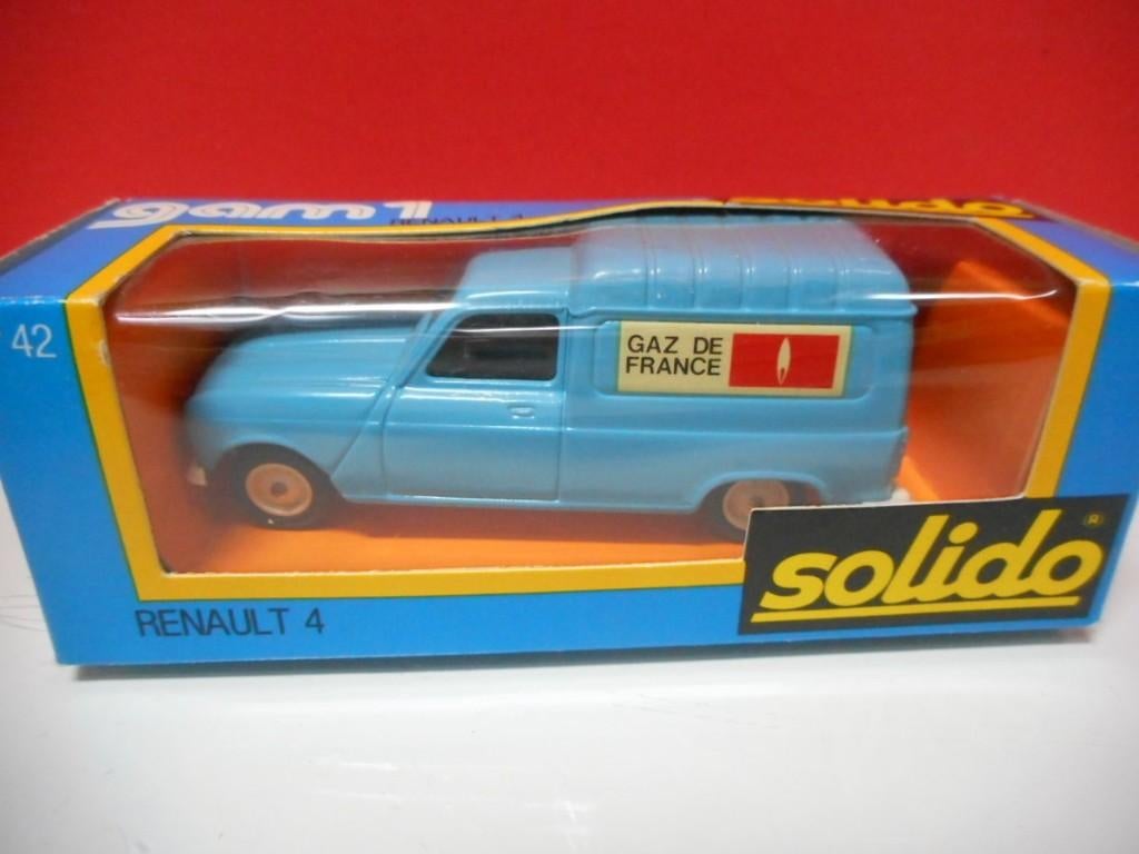 SOLIDO 42 RENAULT R4 FOURGONETTE BLAUW 1976, Hobby en Vrije tijd, Modelauto's | 1:43, Ophalen of Verzenden, Gebruikt, Auto, Solido