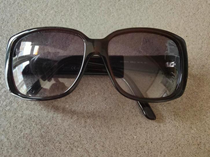 Gucci Zonnebril - Stijlvol en Elegant, Sieraden, Tassen en Uiterlijk, Zonnebrillen en Brillen | Dames, Zo goed als nieuw, Zonnebril