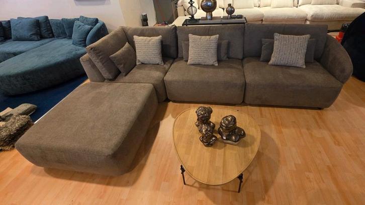 Mostera hoekbank - taupe kleur - passe partout, Huis en Inrichting, Banken | Bankstellen, Zo goed als nieuw, Vierpersoons of meer