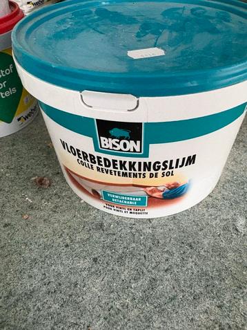 Nieuwe Bison Vloerbedekkingslijm 2,5 kg / Ongeopend! beschikbaar voor biedingen