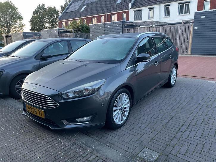 Ford Focus 1.0 Ecoboost 125pk Titanium 2015 grijs metallic, Auto's, Ford, Particulier, Focus, ABS, Airbags, Airconditioning, Bluetooth