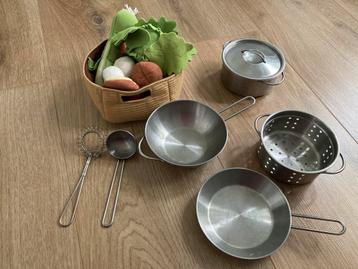 Keukensetje voor speelkeuken beschikbaar voor biedingen