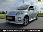 Daihatsu Sirion 2 1.3-16V Sport Airco Lichtmetaal NAP!, Auto's, Daihatsu, Voorwielaandrijving, Gebruikt, 4 cilinders, Metallic lak