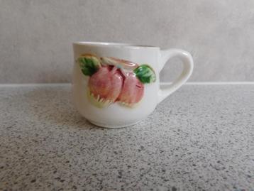 Espressokopje diam 5 cm. Handmade Perzik beschikbaar voor biedingen