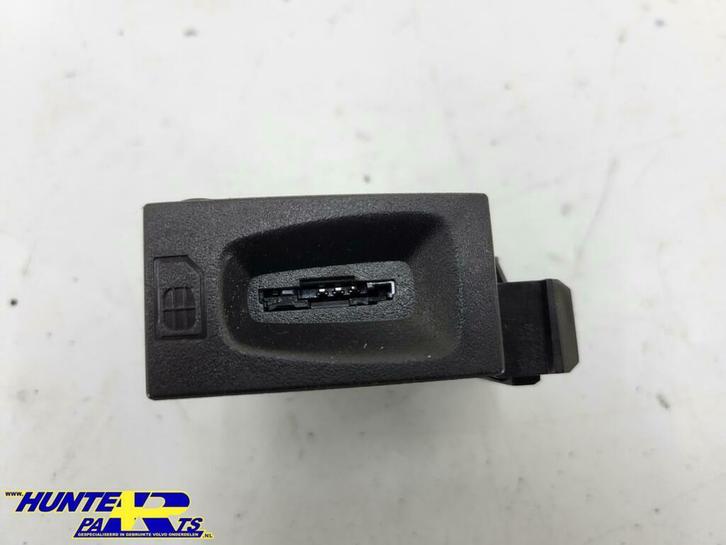 SD-kaartlezer Volvo S60/V60 ('10-'17) 31450931, Auto-onderdelen, Overige Auto-onderdelen, Volvo, Gebruikt, Ophalen of Verzenden