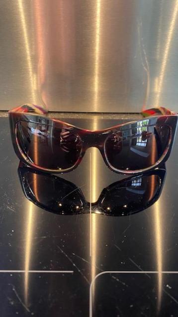 Missoni zonnebril type MI50503 met Missoni koker beschikbaar voor biedingen