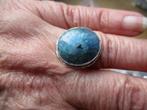 1128/ verzilverde apatiet ring, Nieuw, Ophalen of Verzenden, 17 tot 18, Met edelsteen