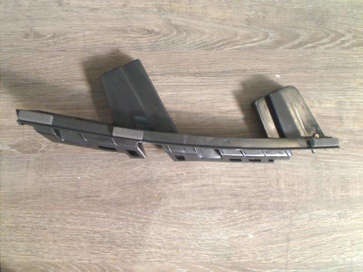 KOPLAMP HOUDER RECHTS Suzuki Vitara (LY / MY) (7173354P0), Auto-onderdelen, Verlichting, Suzuki, Gebruikt