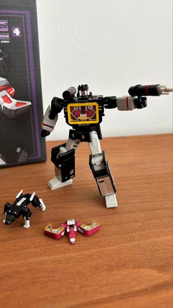 ZGAN Transformers Soundwave/ Soundblaster/ Laserbeak/ Ravage beschikbaar voor biedingen