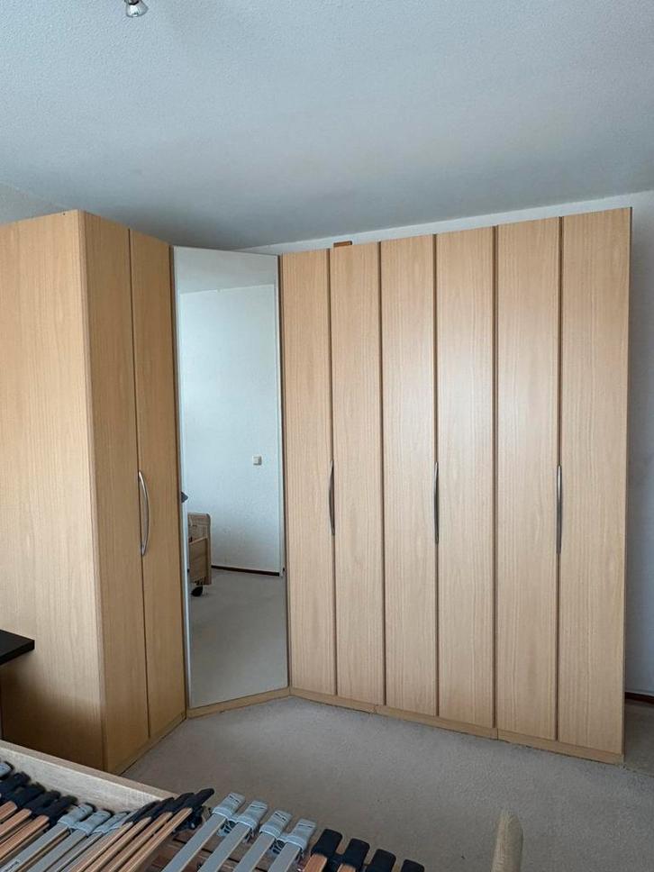 Grote hoek kledingkast, Huis en Inrichting, Kasten | Kledingkasten, Gebruikt, 200 cm of meer, 200 cm of meer, 50 tot 75 cm, Met deur(en)