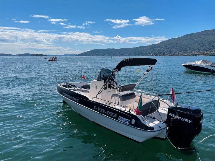 Prachtige console boot incl trailer, Watersport en Boten, Vis- en Consoleboten, Zo goed als nieuw, 70 pk of meer, 6 meter of meer