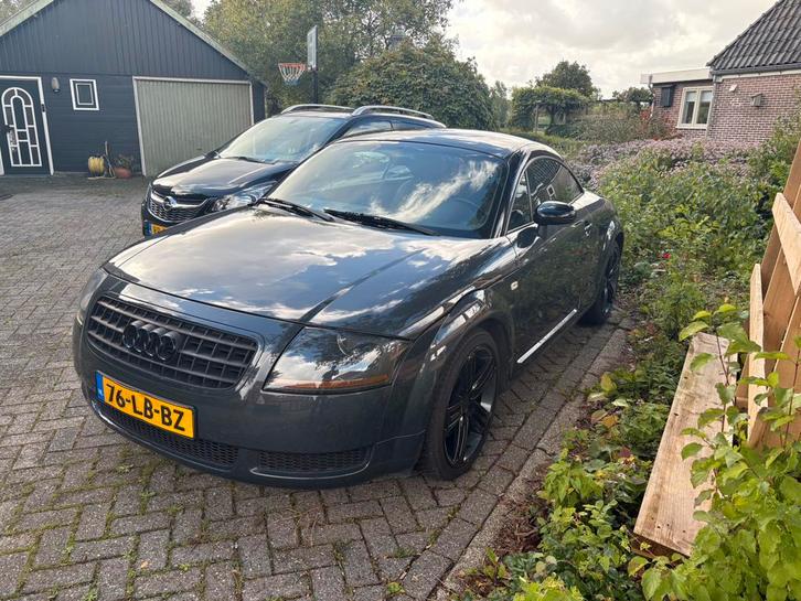 Audi TT 1.8 T Coupe 132KW 2002 Grijs, Auto's, Audi, Particulier, TT, Airconditioning, Bluetooth, Cruise Control, Elektrische ramen