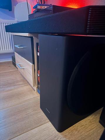 Samsung HW-Q950T Dolby Atmos Soundbar 9.1.4 met rearspeakers beschikbaar voor biedingen