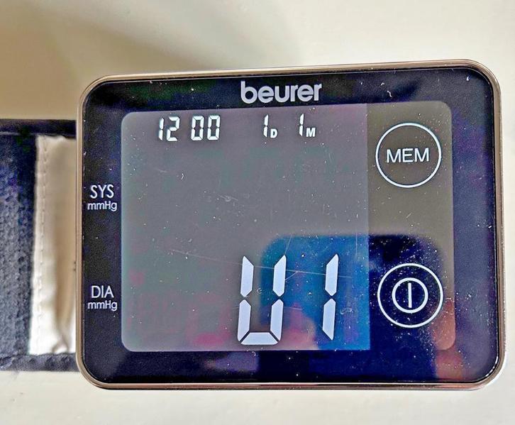 Beurer bloeddrukmeter om de pols BC58, Sport en Fitness, Overige Sport en Fitness, Gebruikt, Verzenden
