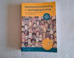 Identiteitsontwikkeling en leerlingbegeleiding, Ophalen of Verzenden, Zo goed als nieuw, Jacob de Wilde; Mariëlle Theunissen; Jos van der Wal