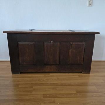 Antieke Eiken Kist met Klep - Massief Hout beschikbaar voor biedingen