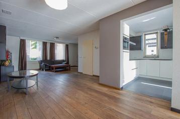 Massief bourgondisch eiken vloer, ong 30 m2. beschikbaar voor biedingen