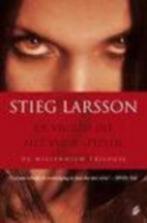 Stieg larsson: de vrouw die met vuur speelde, Boeken, Thrillers, Gelezen, Ophalen of Verzenden, Scandinavië