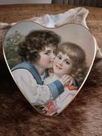 Vintage Hartvormige Koektrommel met Kinderen, Minder dan 50 cm, Minder dan 50 cm, Ophalen of Verzenden, Zo goed als nieuw