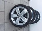 Originele vw velgen op winterbanden 215/40/17, Auto diversen, Wieldoppen, Ophalen, Zo goed als nieuw