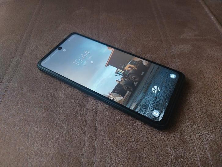 Samsung A52s 5G 128GB met NIEUW scherm en hoesjes, Telecommunicatie, Mobiele telefoons | Samsung, Zo goed als nieuw, Galaxy A