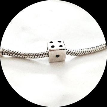 Bedel Dobbelsteen / ook voor een Pandora armband / zilver  beschikbaar voor biedingen