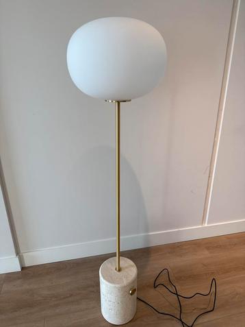 JWDA Vloerlamp Travertine/Brushed Brass - Audo Copenhagen beschikbaar voor biedingen
